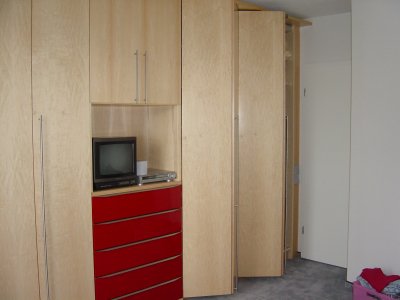 Faltschiebetürschrank