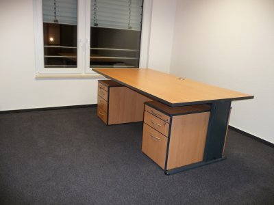 Schreibtisch